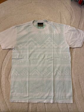 Fitted Hawai’i Tribal Print T-shirt Men Medium